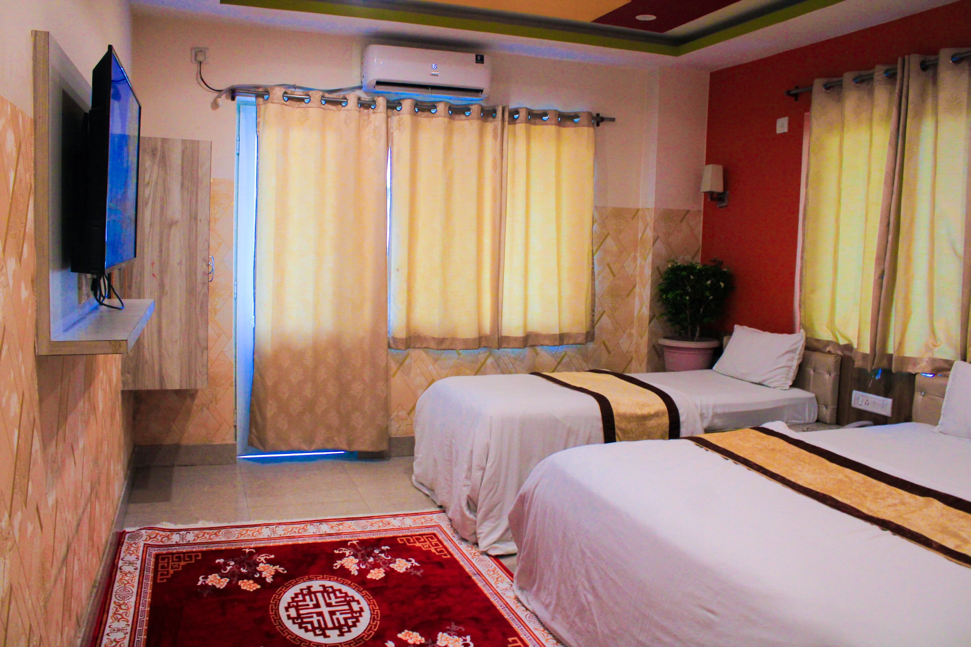 Suite Room at hotel sujata Palace